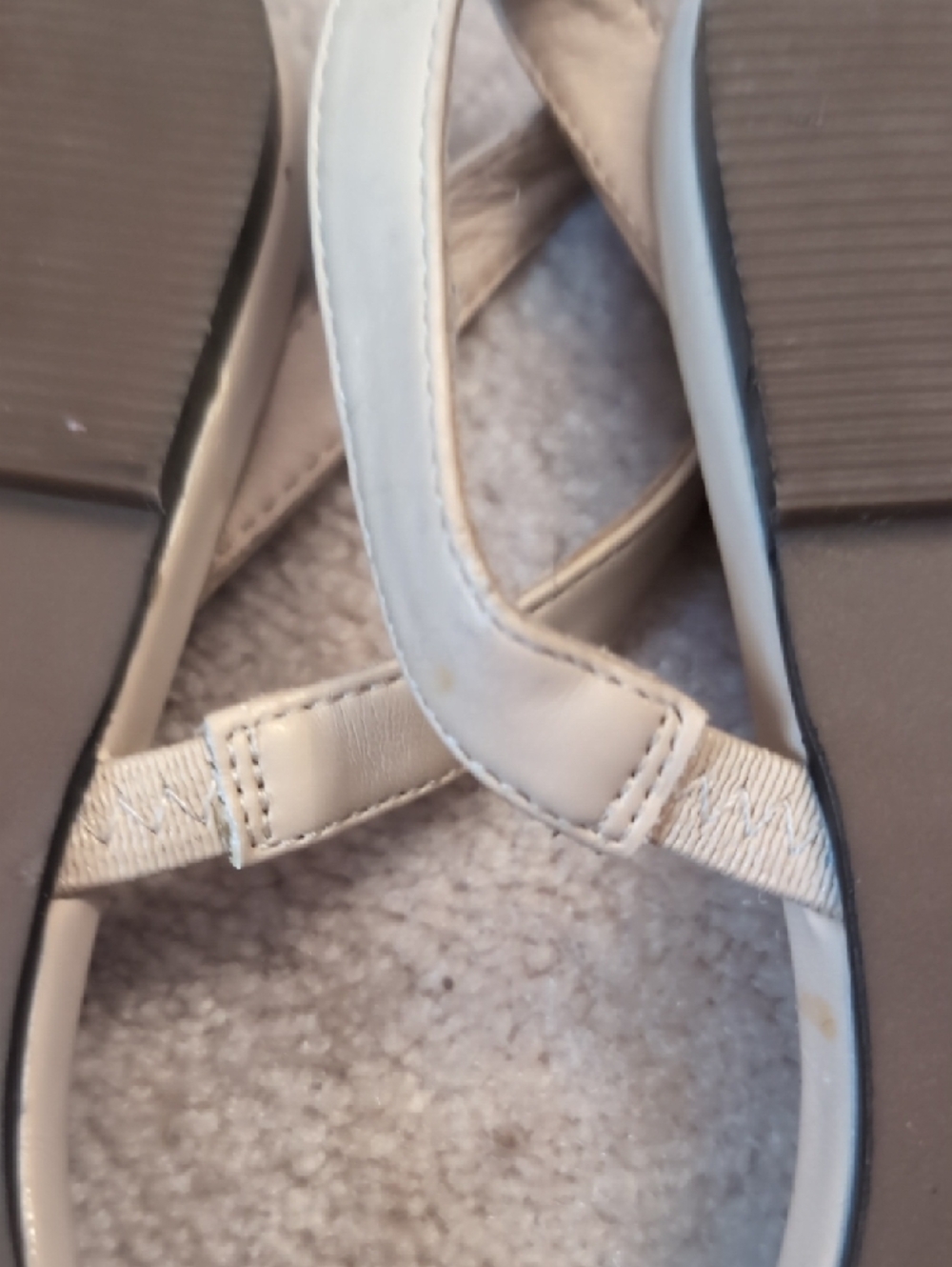 Pointed Slingback Flats in Light Beige - Picture 5 of 5